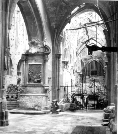 1945_dom_inside.jpg