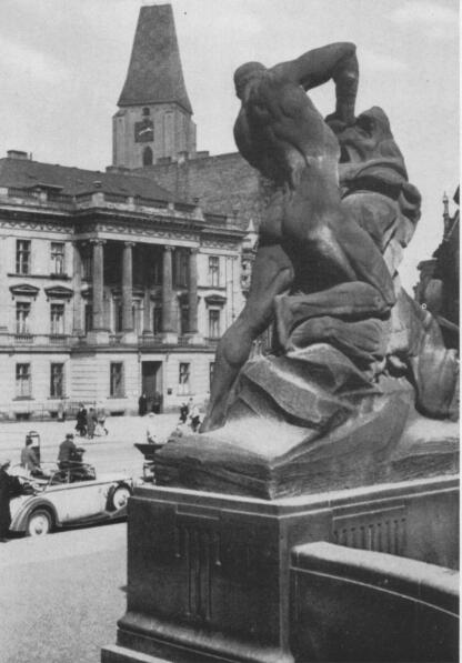 bismarck_denkmal.jpg