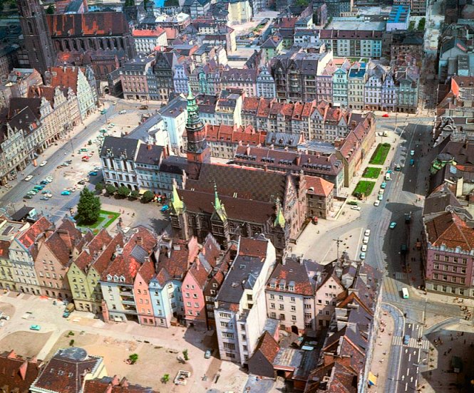 rynek_aerial_1975.jpg