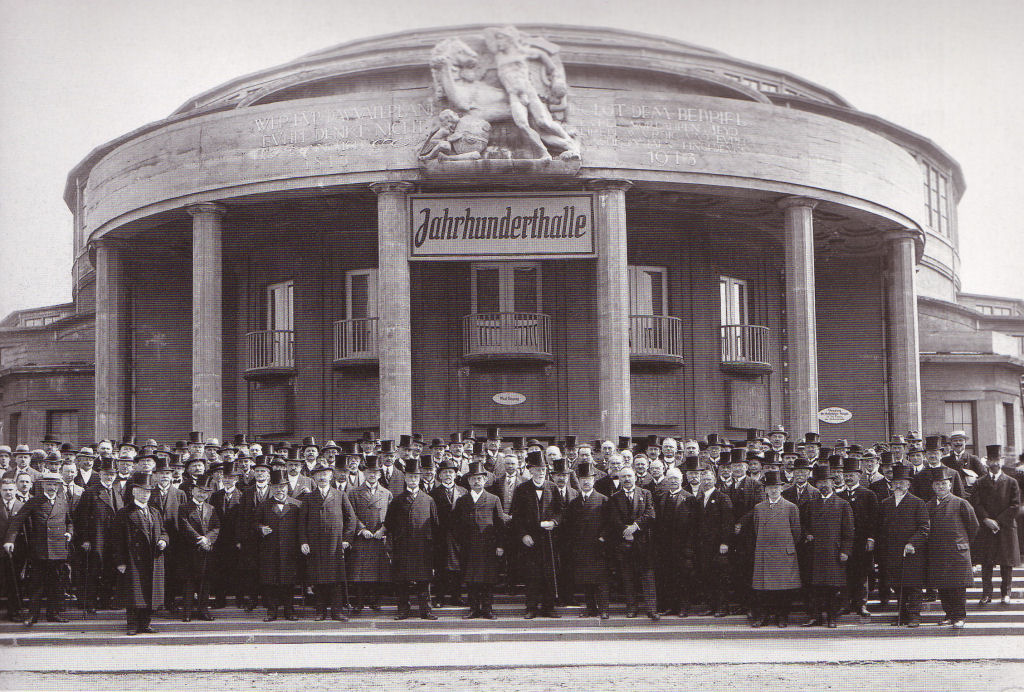 halle_opening.jpg
