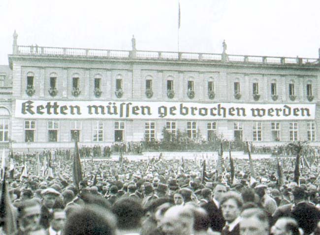 schloss_okowy_1933.jpg