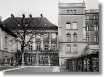 schloss_southern_yard_1929.jpg