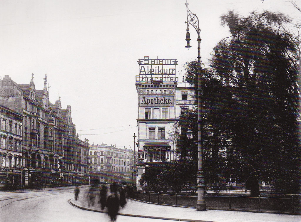 tauentzienplatz_southeast_1926.jpg