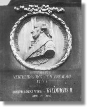 tauentzien_monument1.jpg